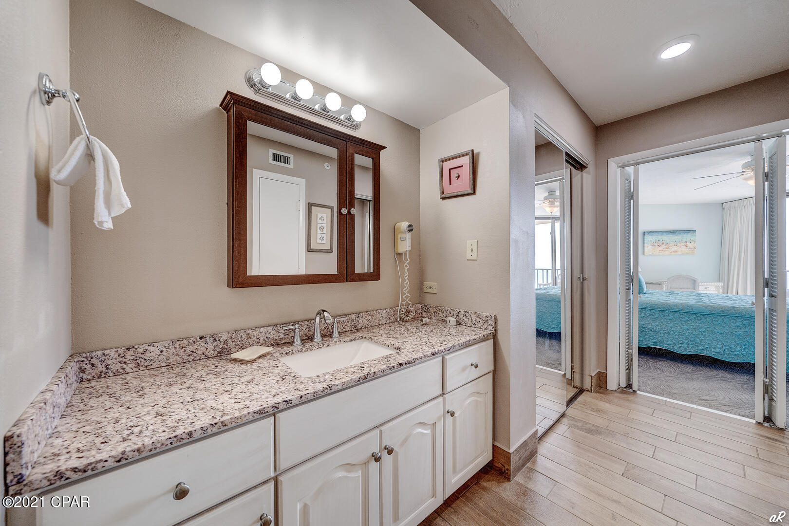 Summerhouse Condo. - Residential