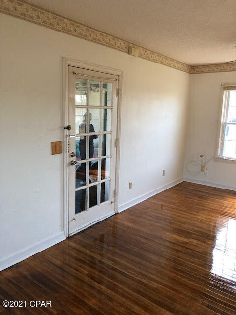 Cove Terrace 3rd Add - Residential