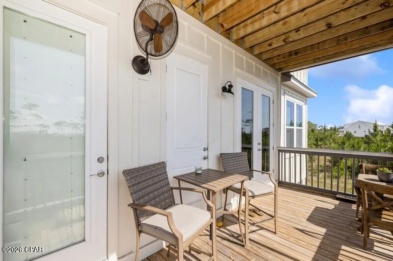 Shallow Reed On The Bay - Residential