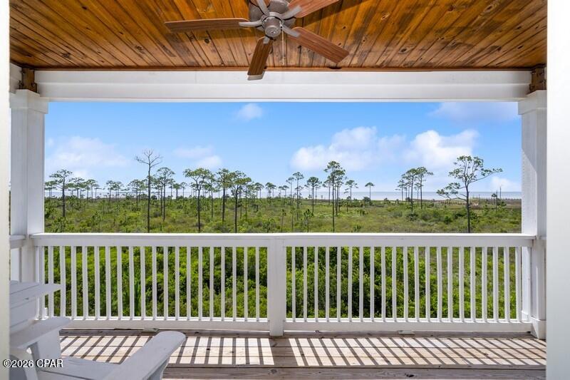 Shallow Reed On The Bay - Residential