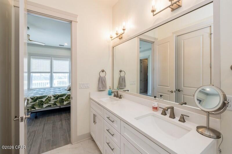 Shallow Reed On The Bay - Residential