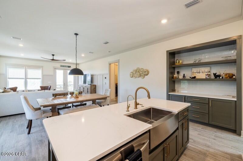 Shallow Reed On The Bay - Residential