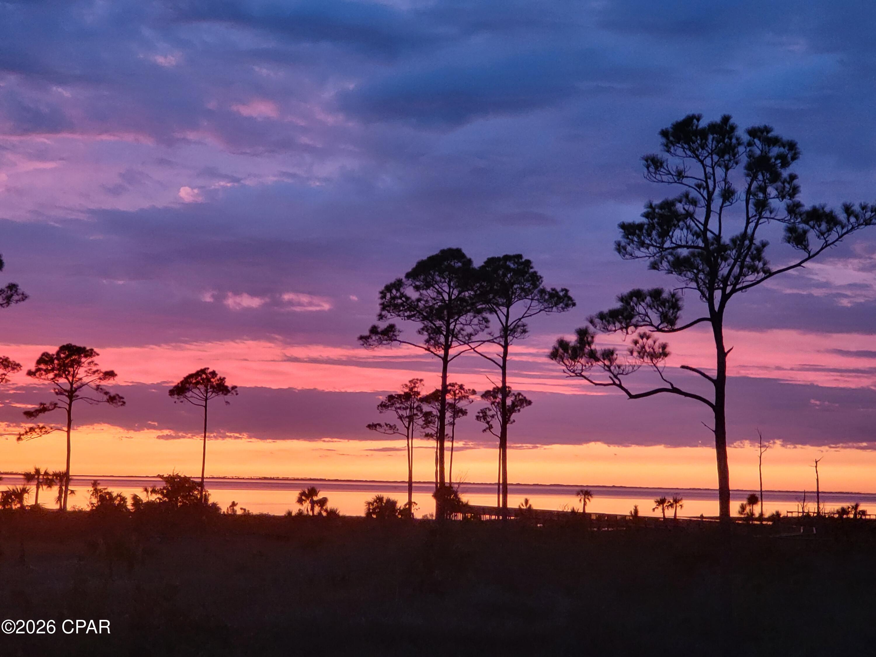 Shallow Reed On The Bay - Residential