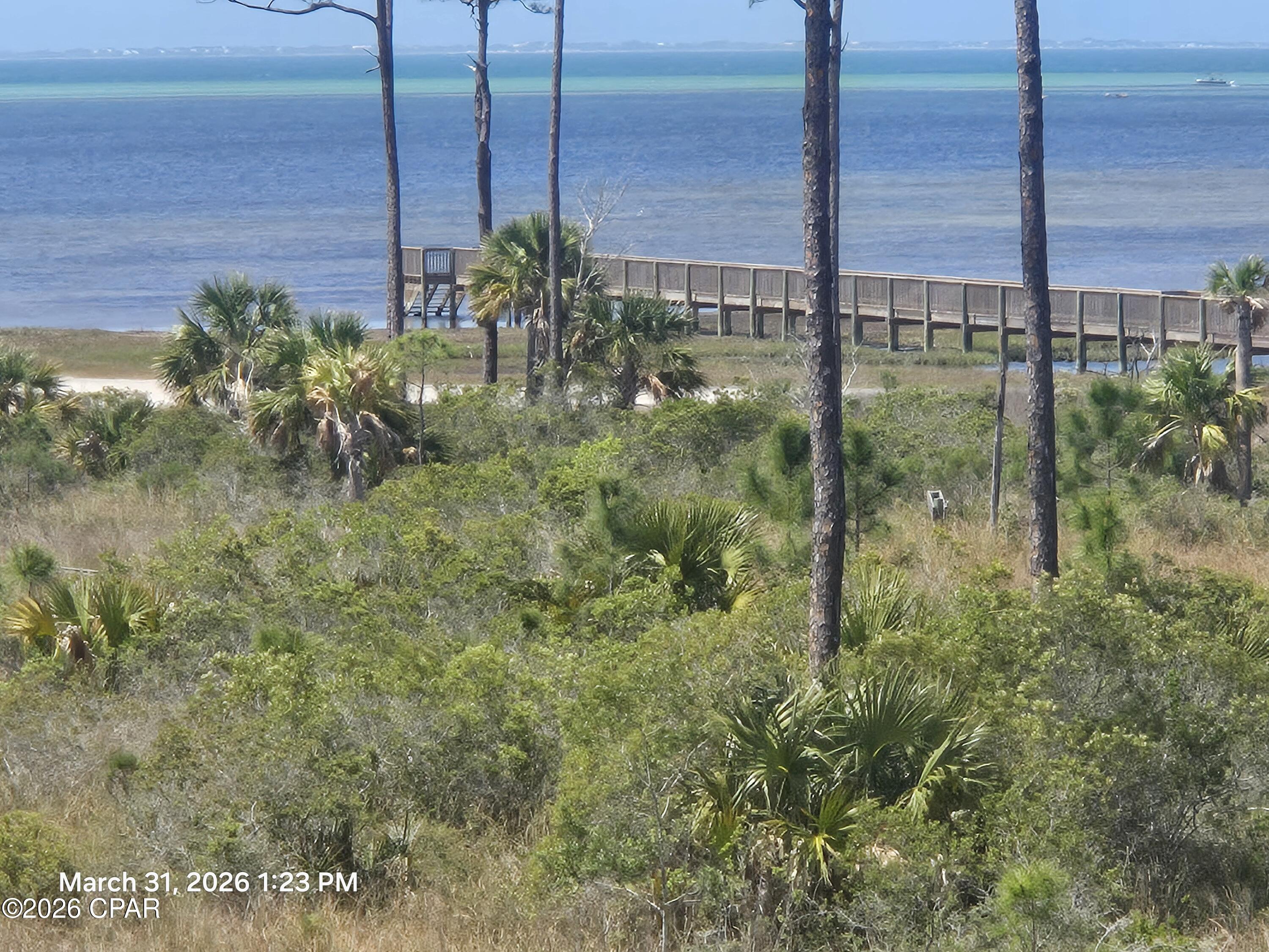 Shallow Reed On The Bay - Residential