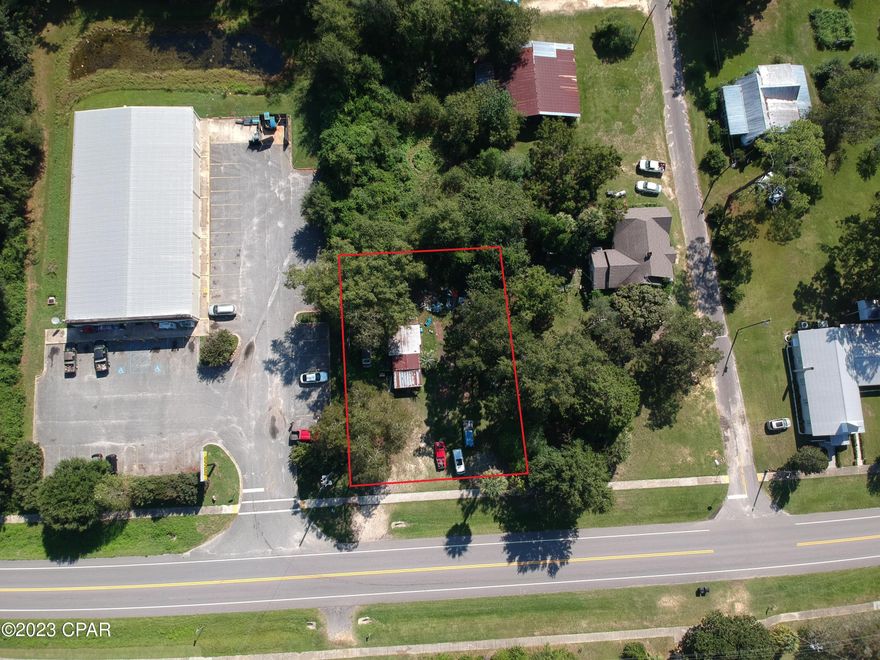Cleared lot beside Dollar General. A great spot for a home or a business. 66 miles from Panama City Beach, FL and close by to restaurants and grocery stores. Contact your realtor for a showing today.
The value is in the land and not the shed.