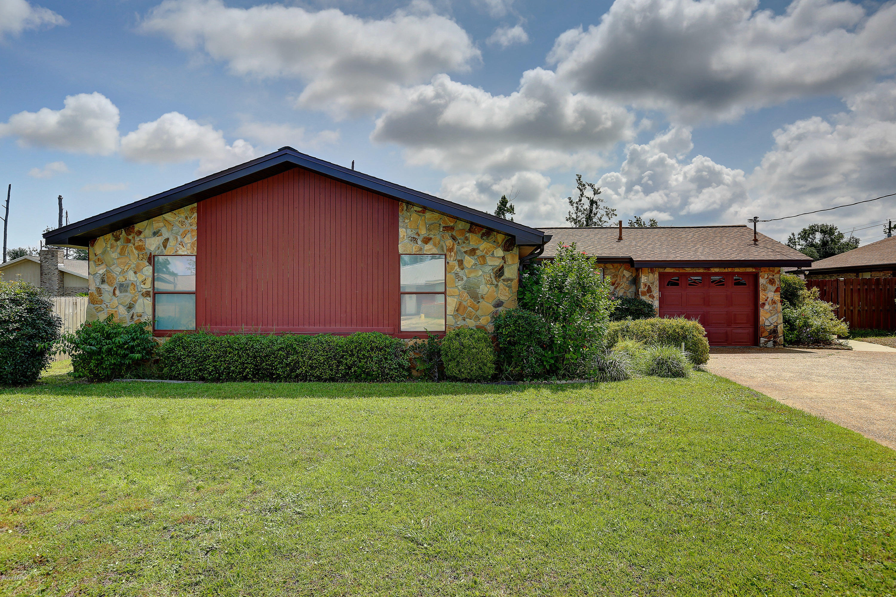 [No Recorded Subdiv] - Residential