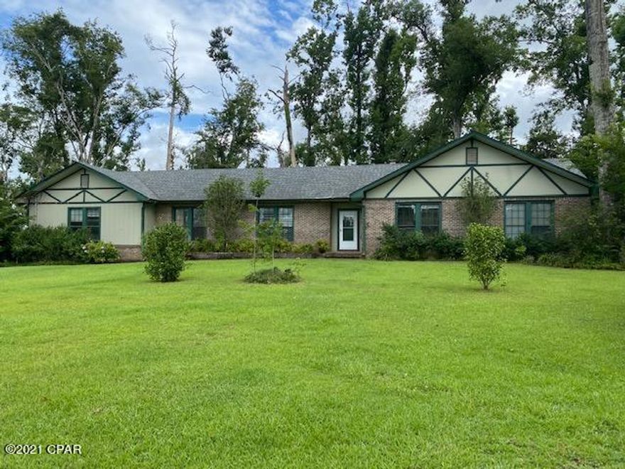 PROPERTY UNDER CONTRACT; SELLER ACCEPTING BACKUP OFFERS. Very nice home located in Tara Estates, close to shopping, hospital and schools.  This home features, 3 or possible 4 (one room currently being used as an office)bedrooms, 2 full baths, living room, dining room, den with fireplace open to kitchen, garage and screened back porch.  The roof has been replaced, but the house needs some cosmetic updates.