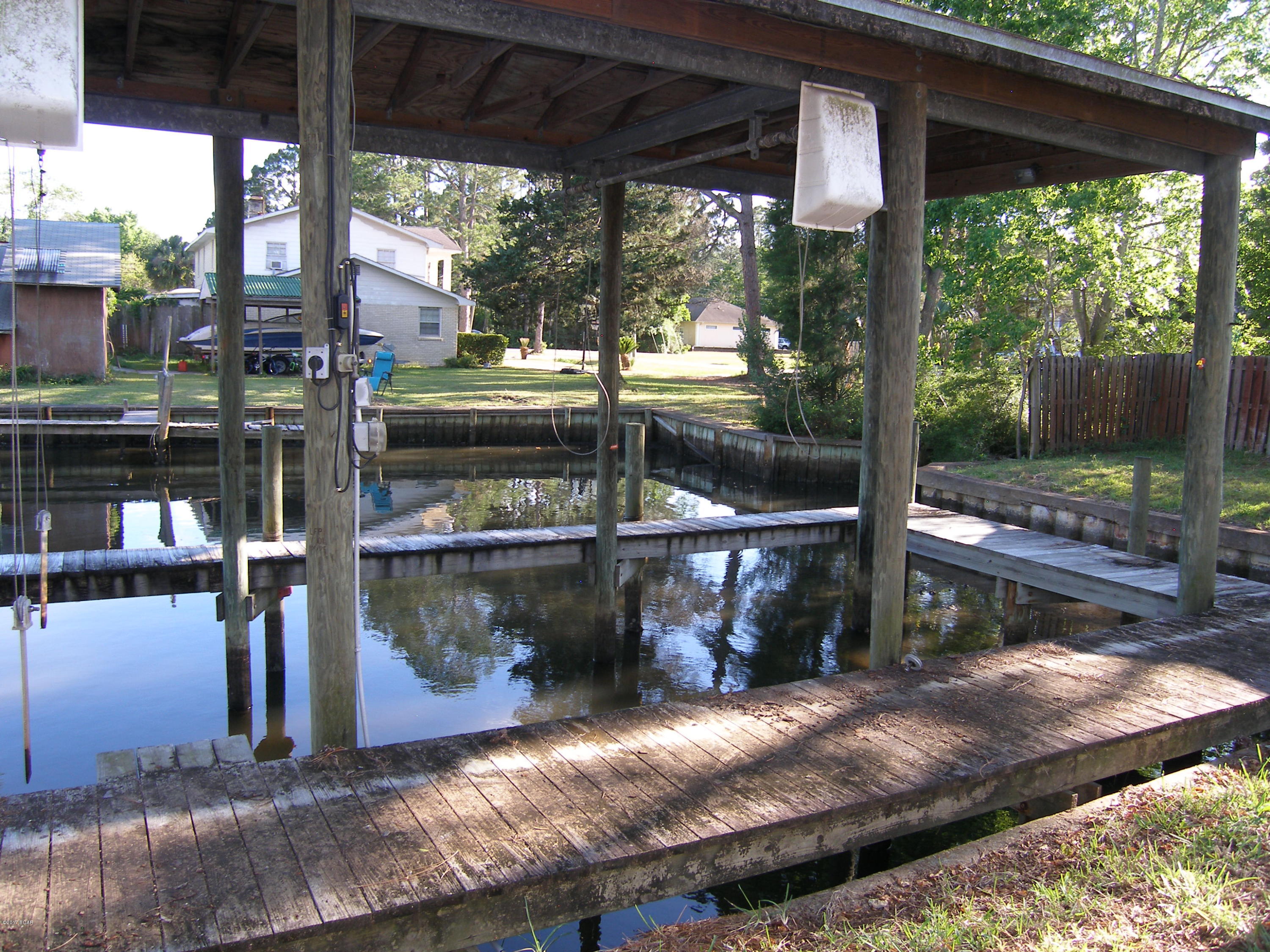 Baywood Shores Est Unit 3 - Residential