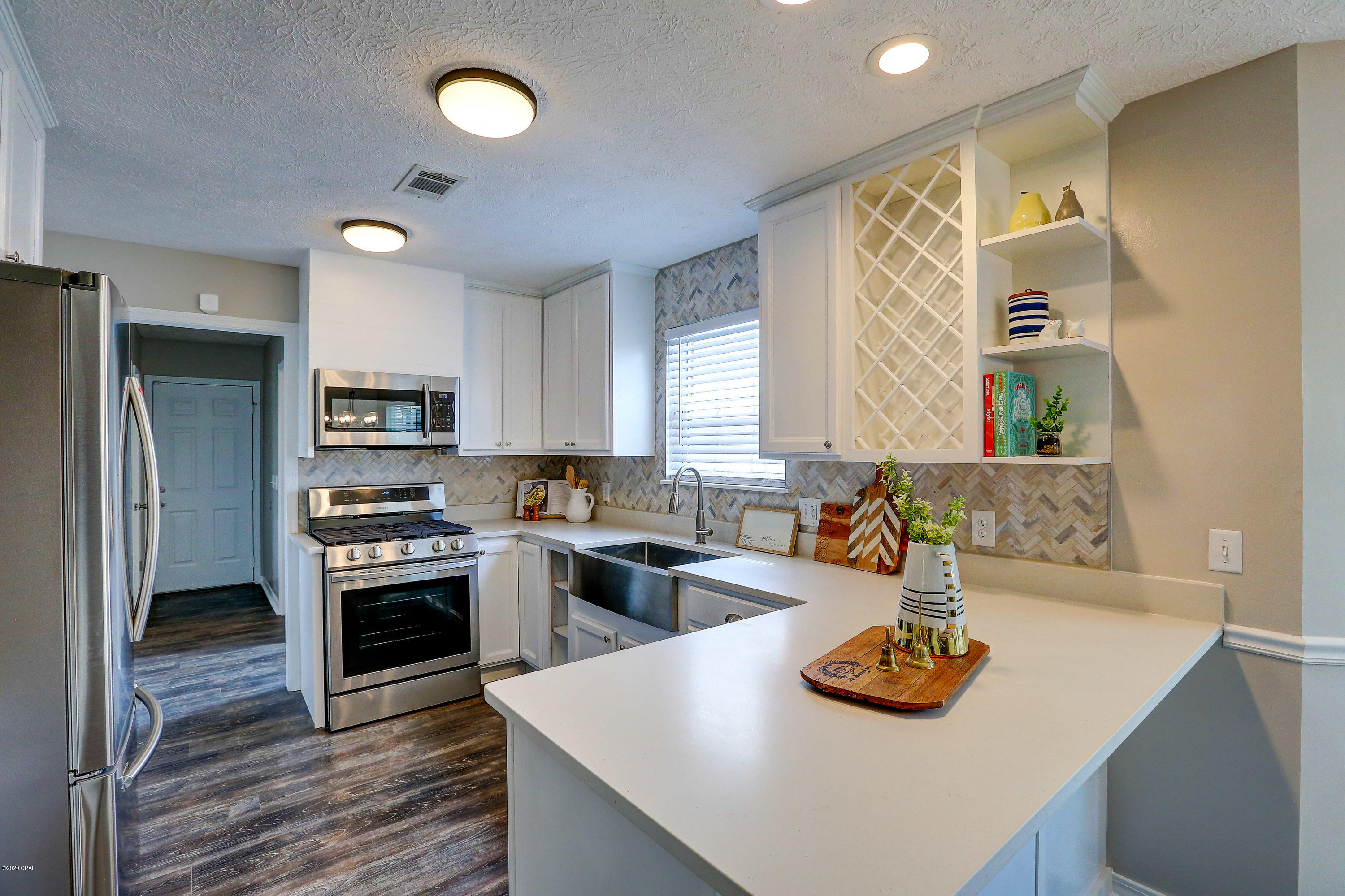 Bay Park Manor - Residential