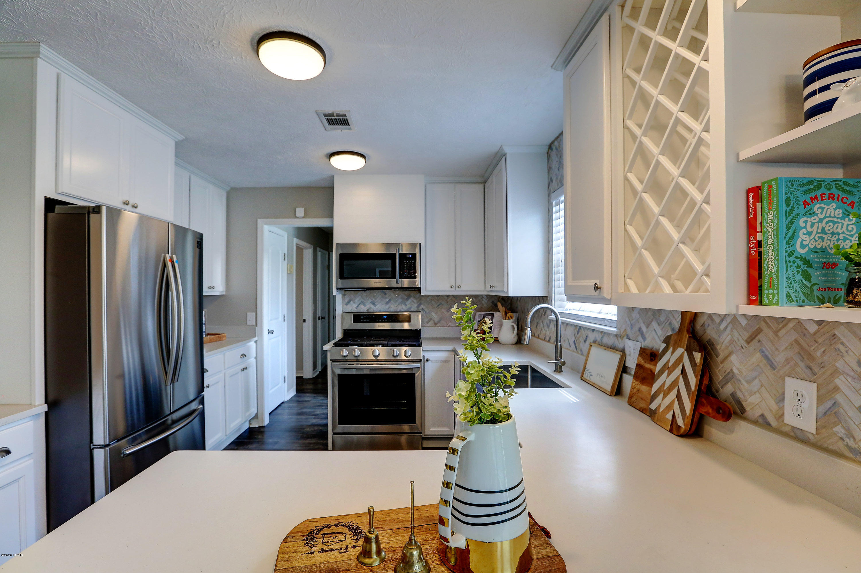 Bay Park Manor - Residential