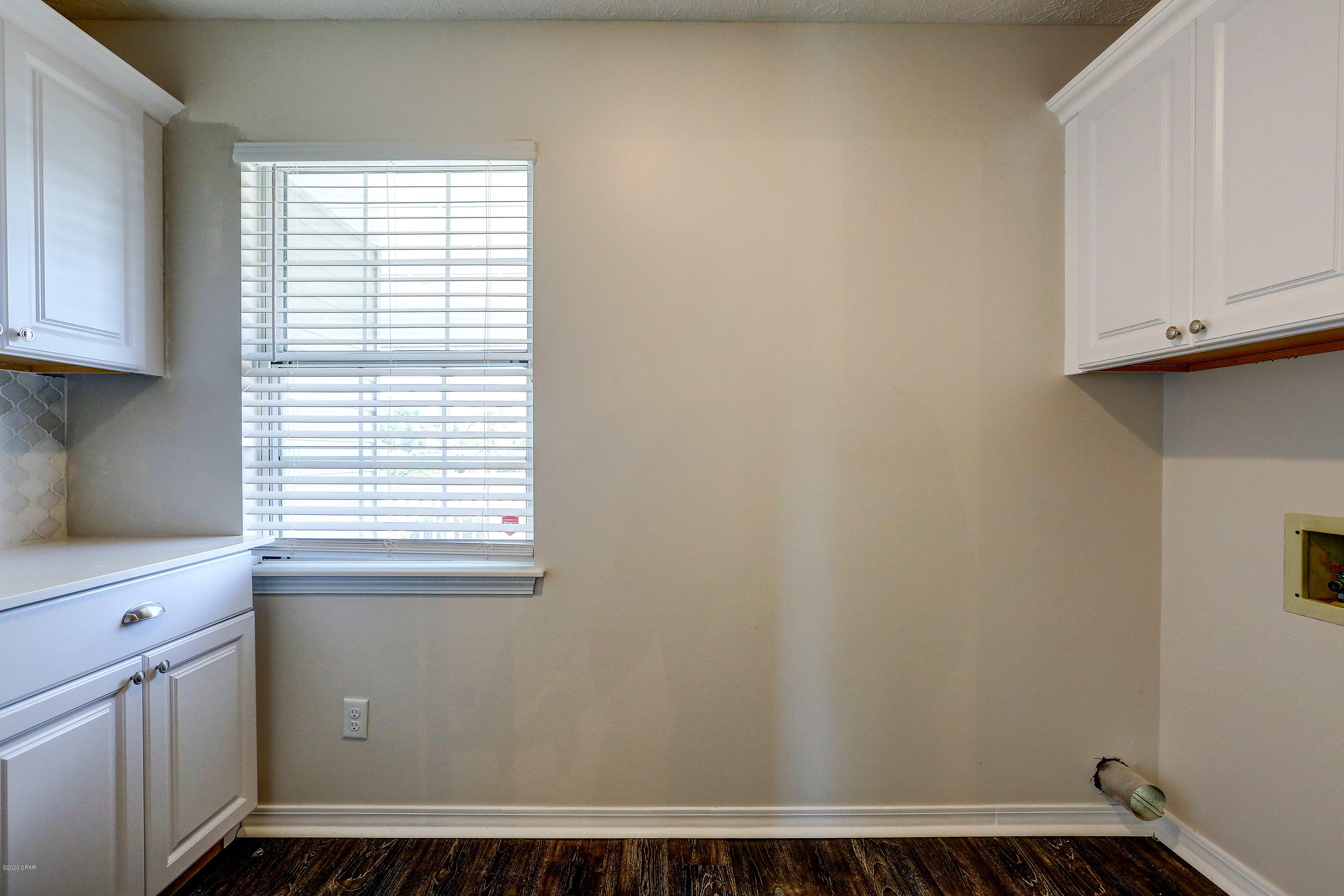 Bay Park Manor - Residential