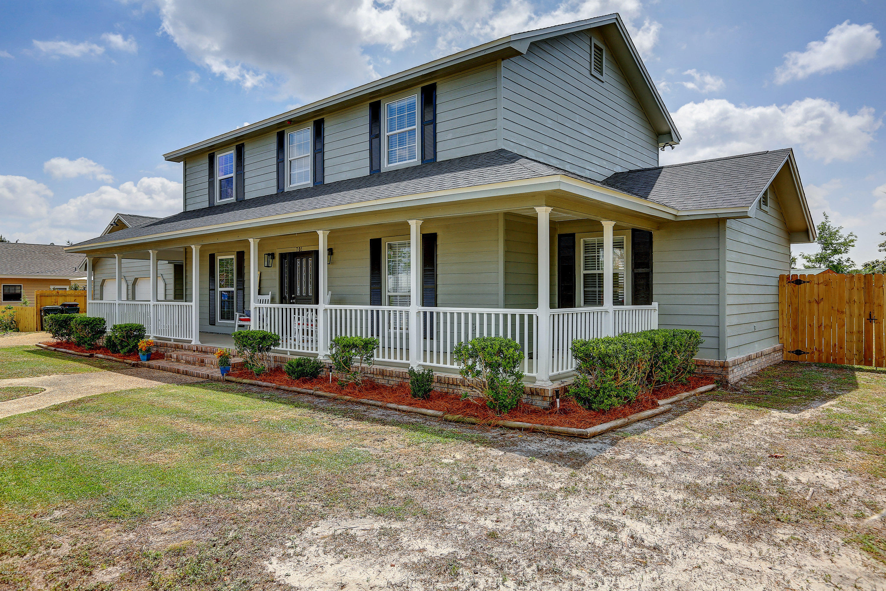 Bay Park Manor - Residential