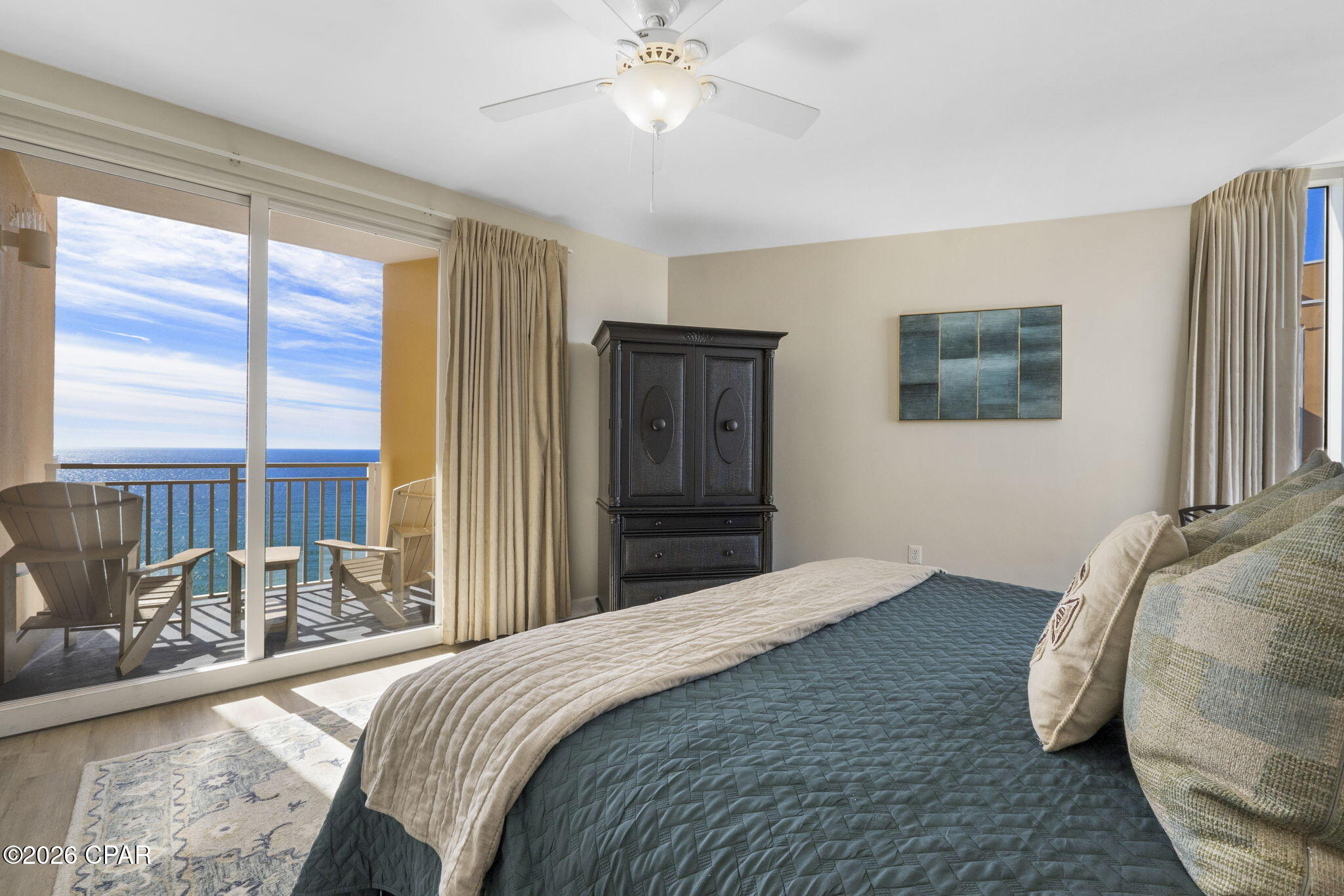 Splash Condo - Residential
