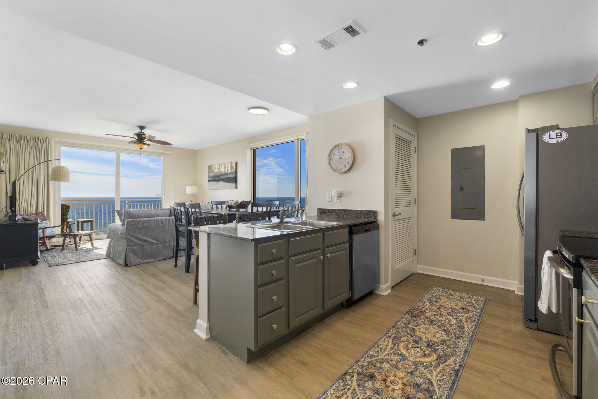 Splash Condo - Residential