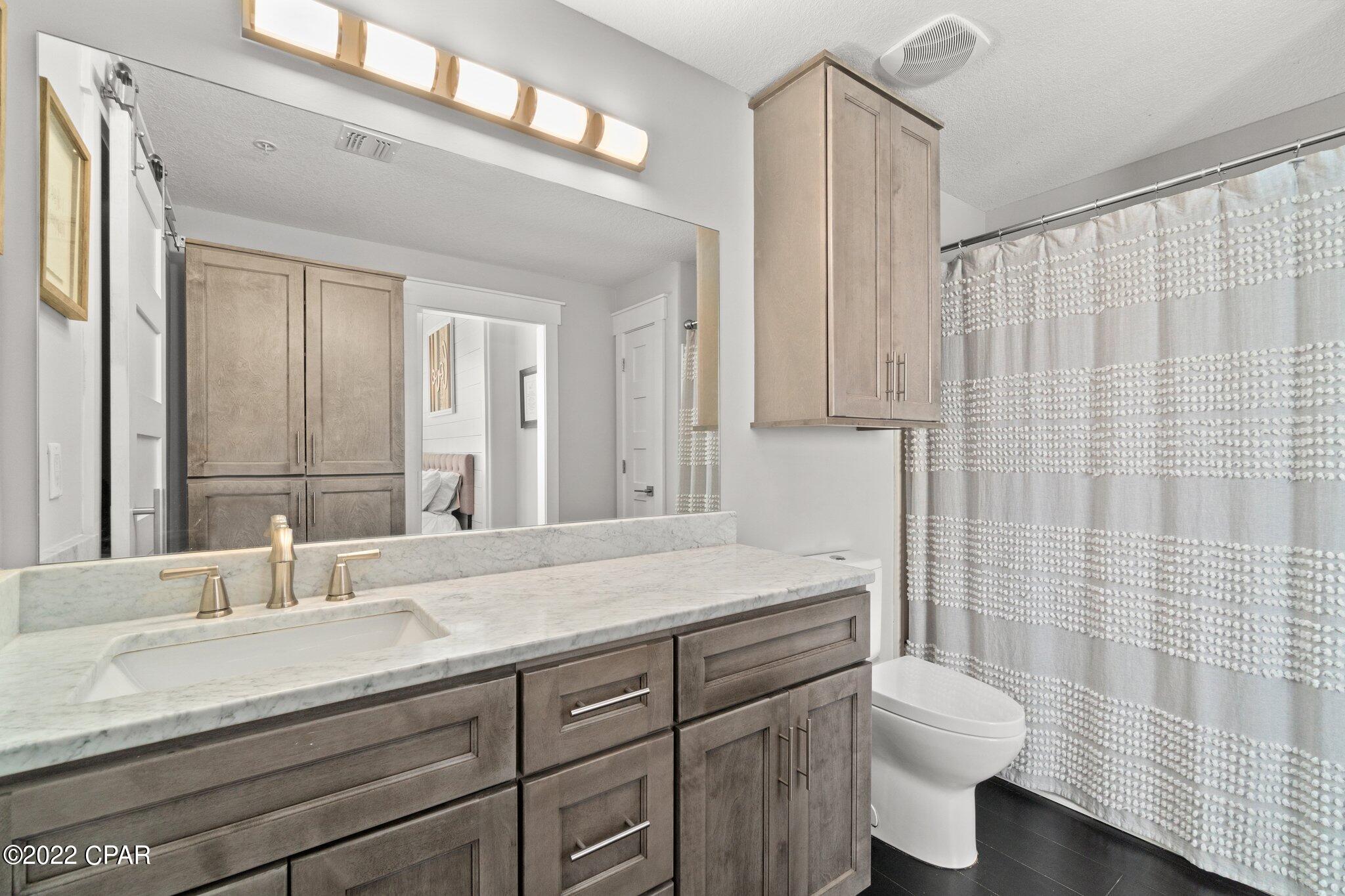 Emerald Isle - Residential