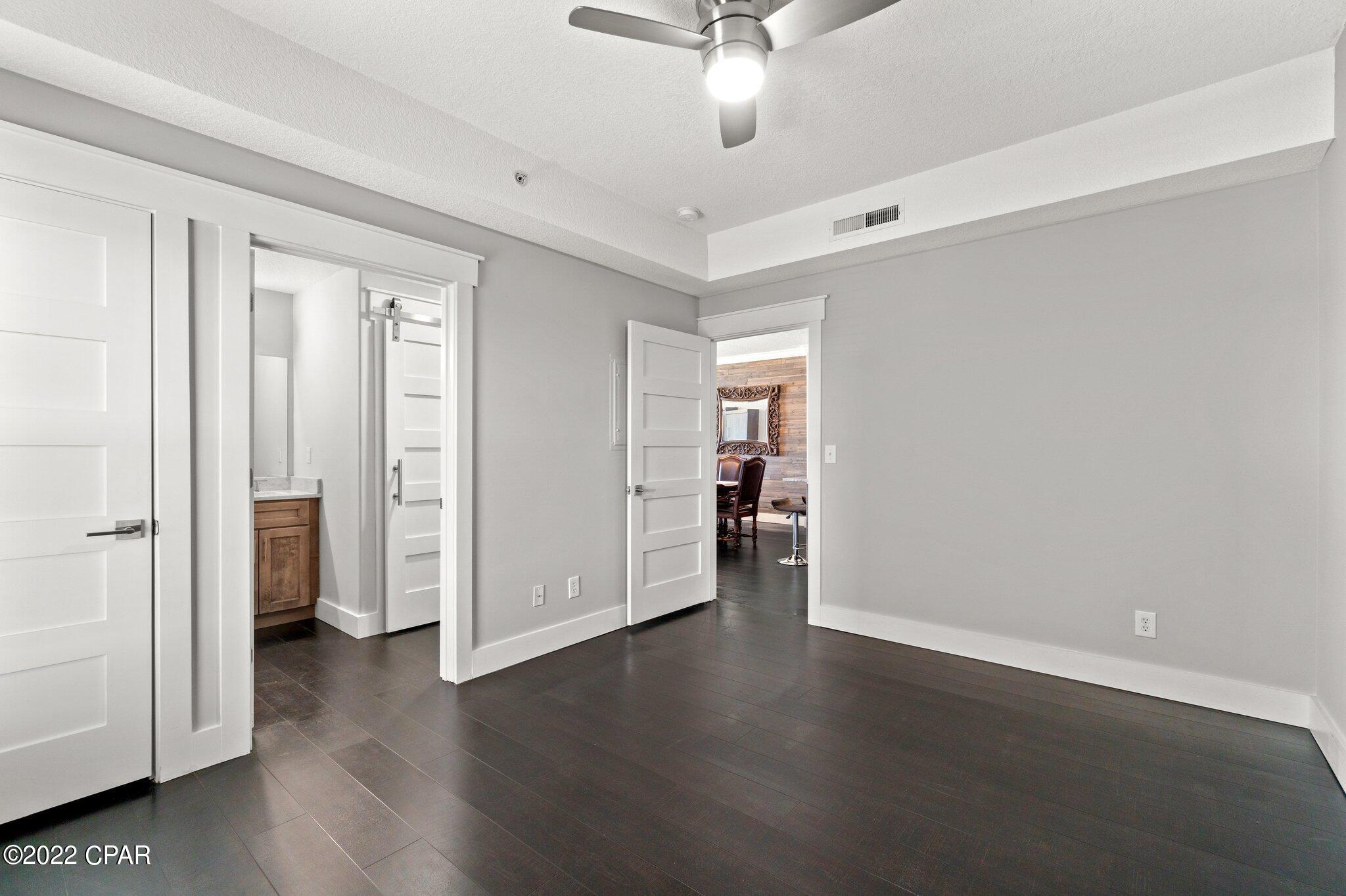 Emerald Isle - Residential