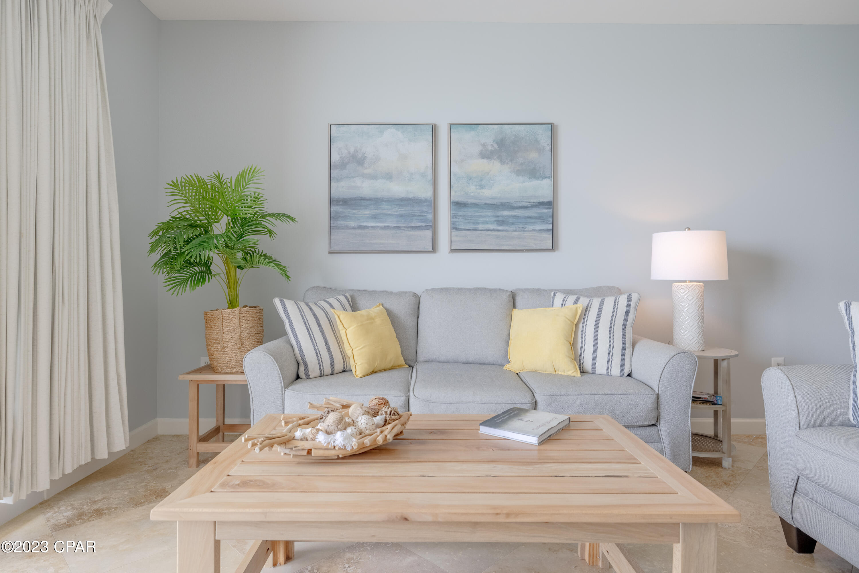 Splash Condo - Residential