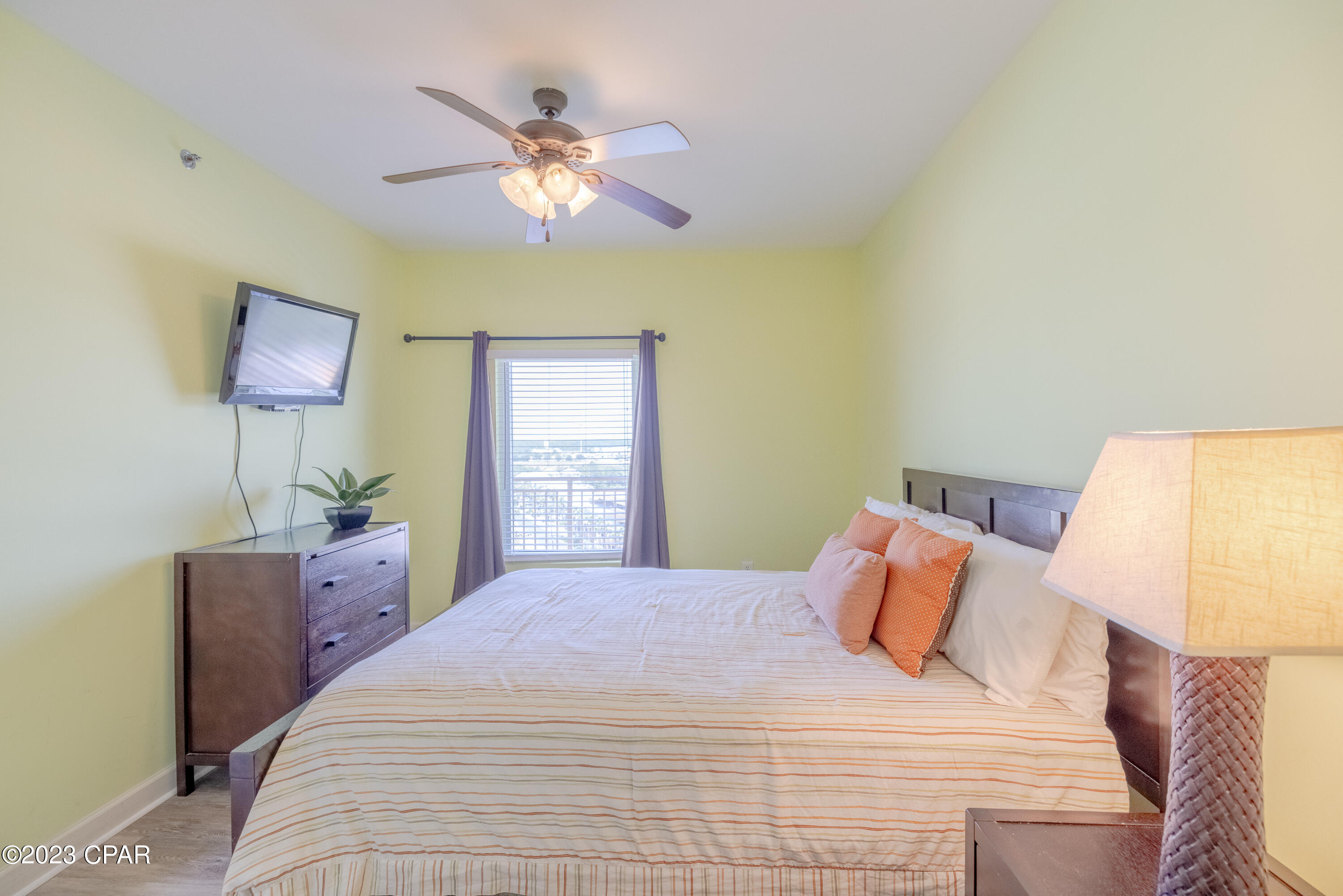 Splash Condo - Residential