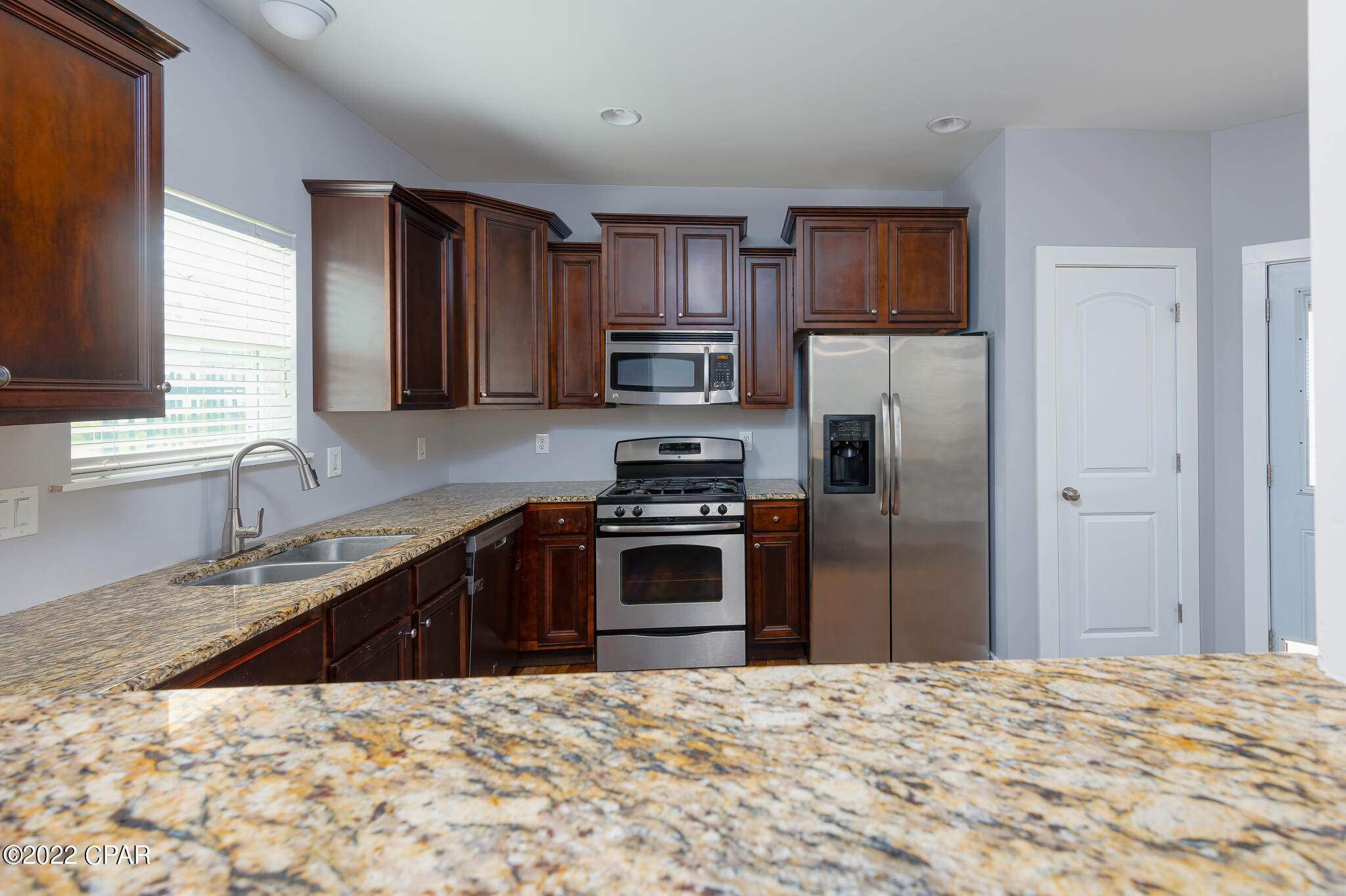 Magnolia Bay Club - Residential