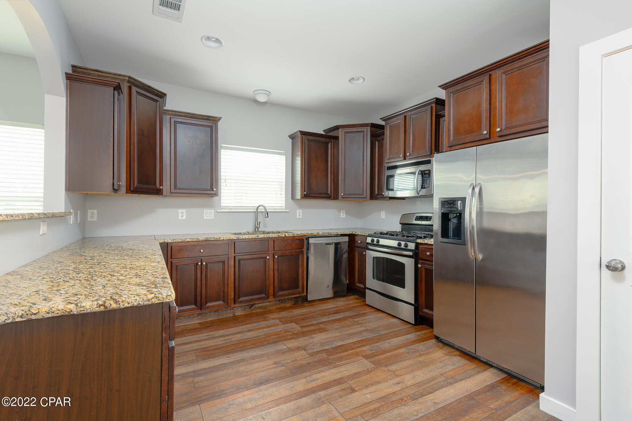 Magnolia Bay Club - Residential