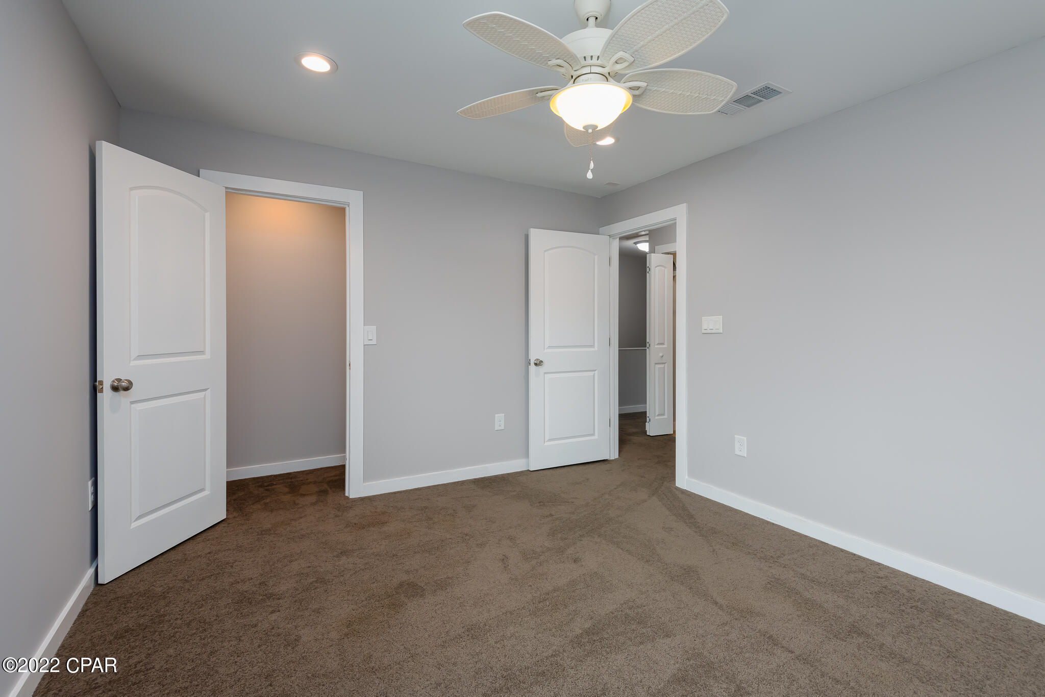 Magnolia Bay Club - Residential