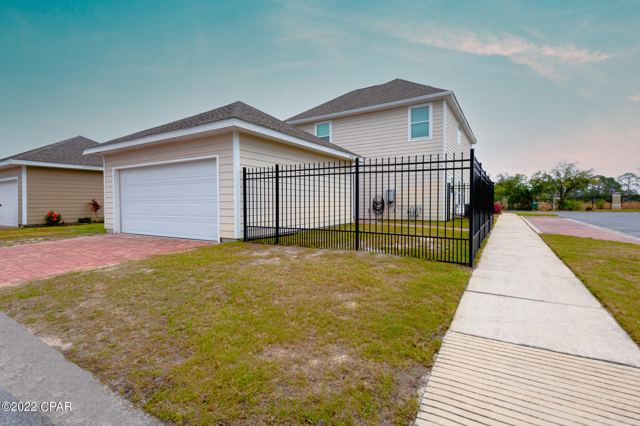 Magnolia Bay Club - Residential