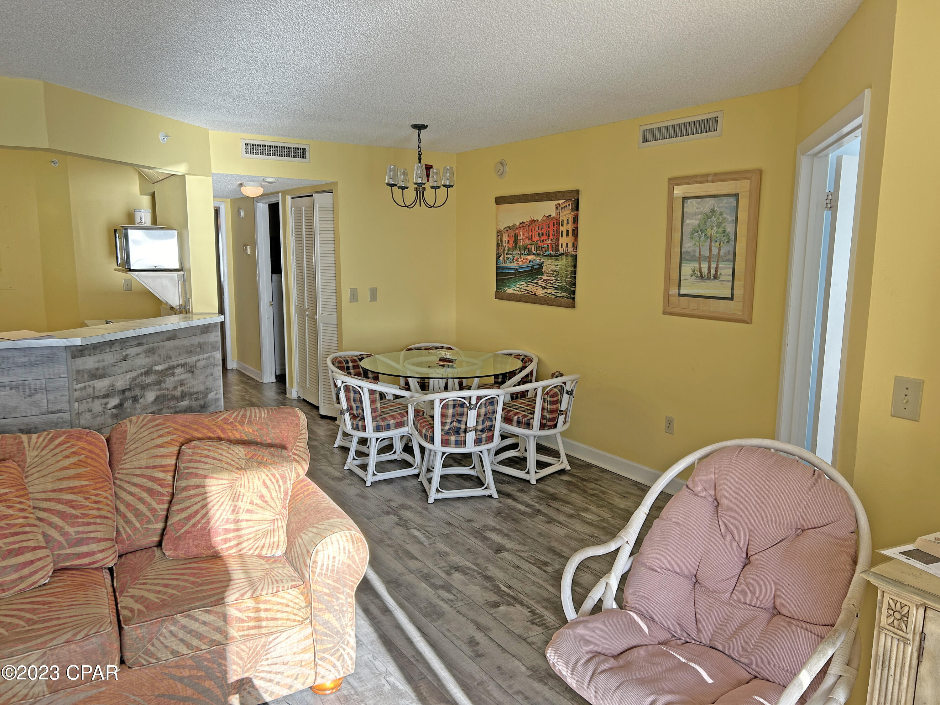 Summerhouse Condo. - Residential