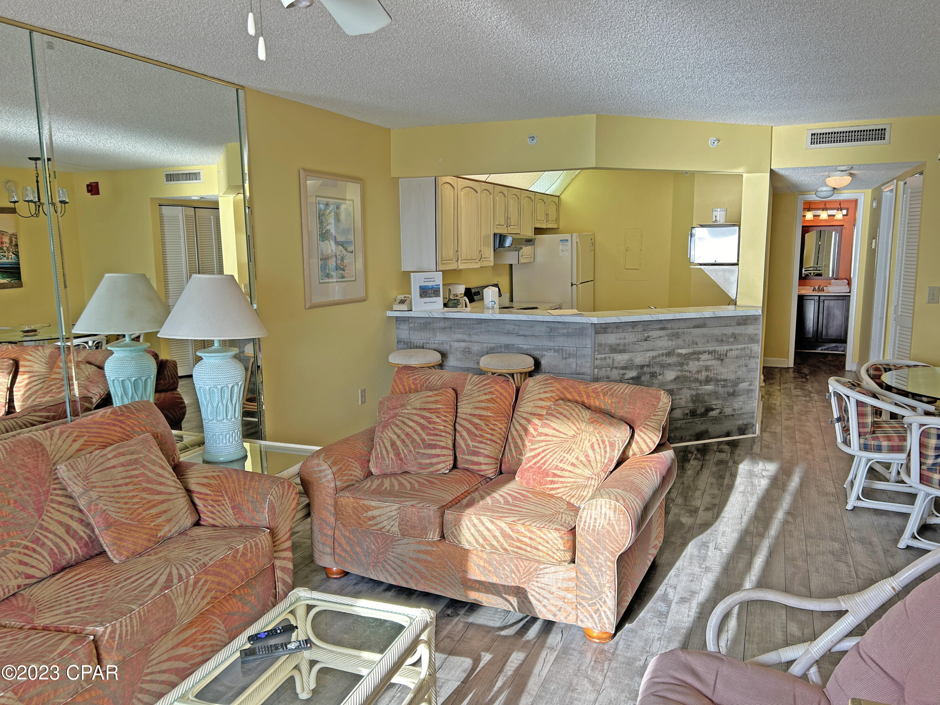 Summerhouse Condo. - Residential