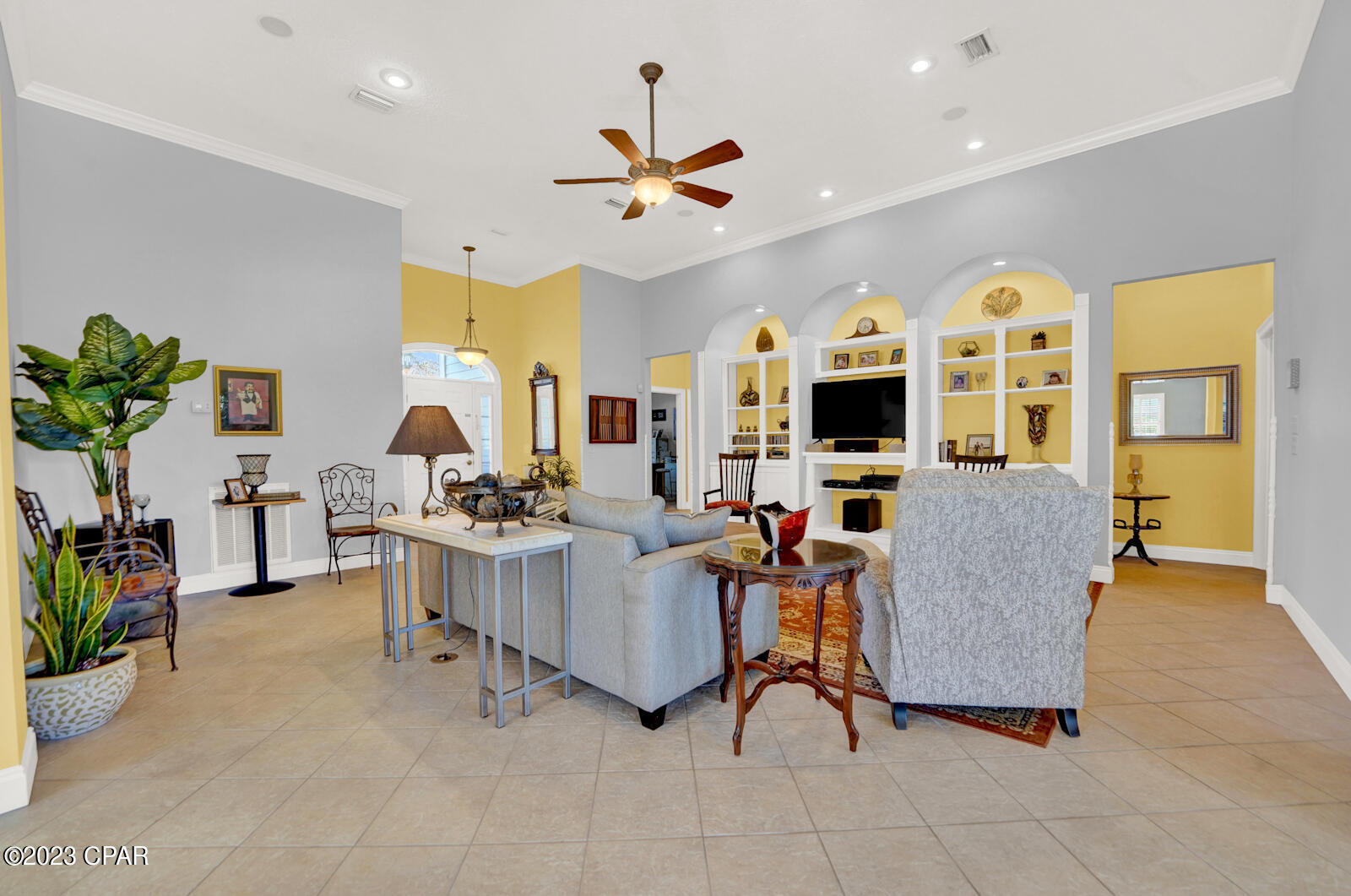 Colony Club - Residential