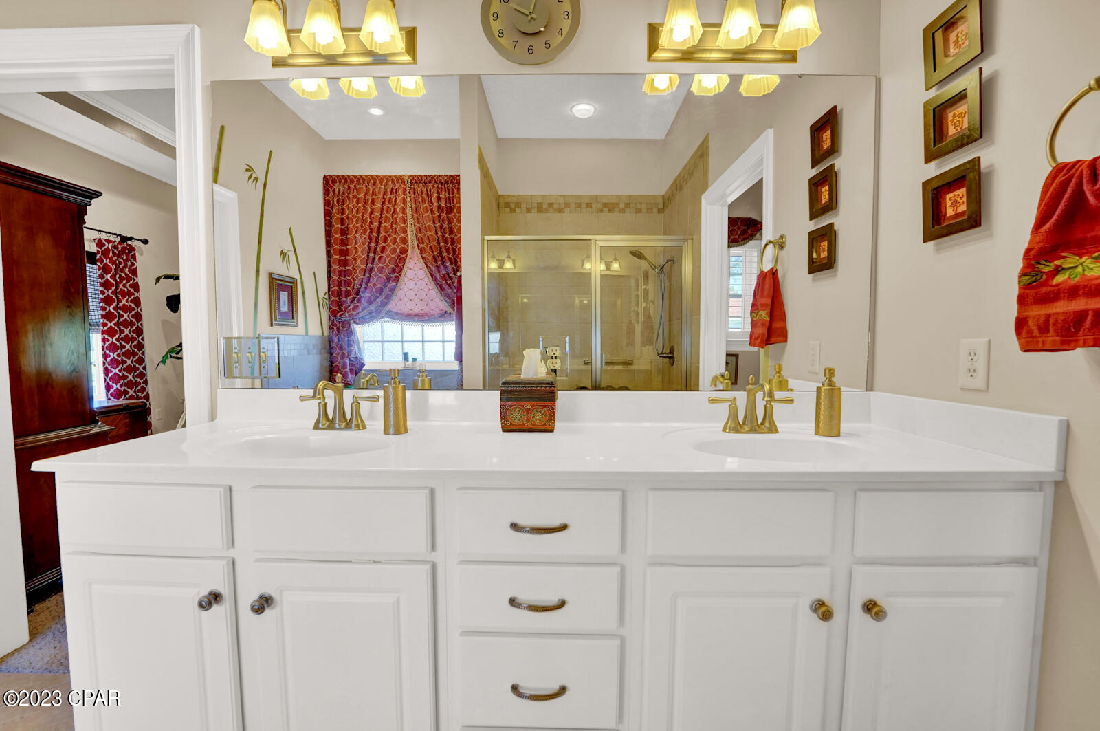 Colony Club - Residential