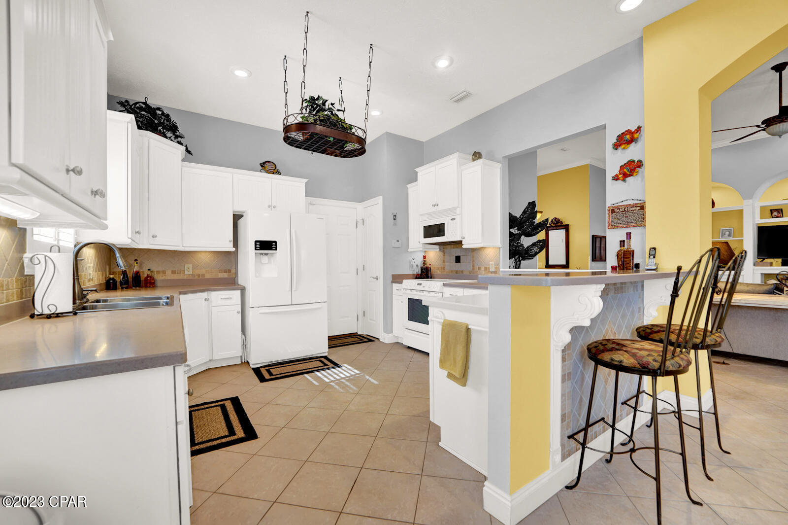 Colony Club - Residential