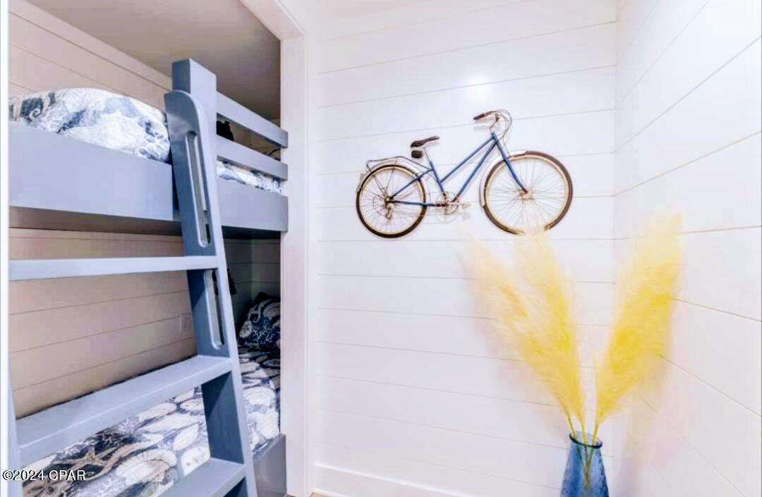 Laguna Beach Estates 1st Add - Residential