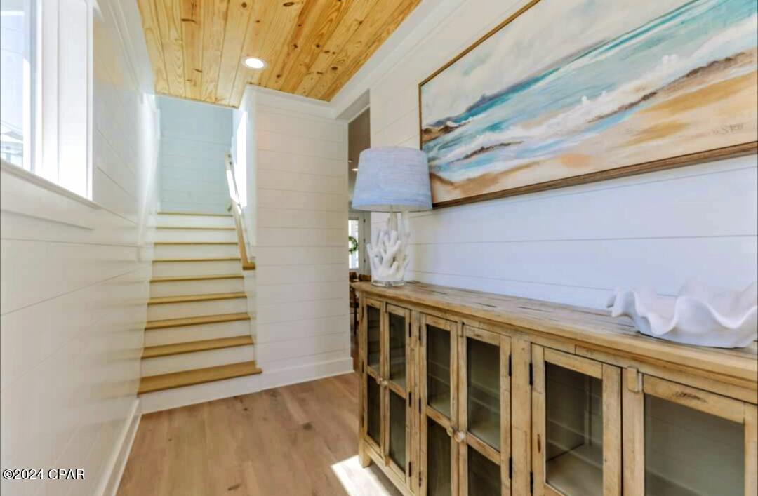 Laguna Beach Estates 1st Add - Residential