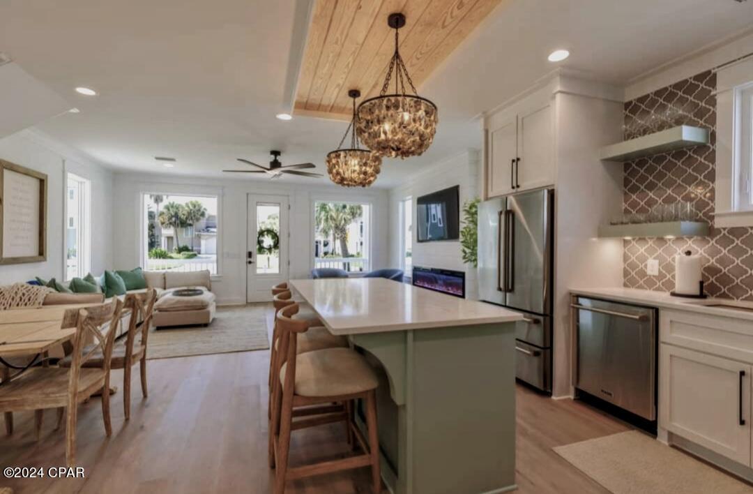 Laguna Beach Estates 1st Add - Residential