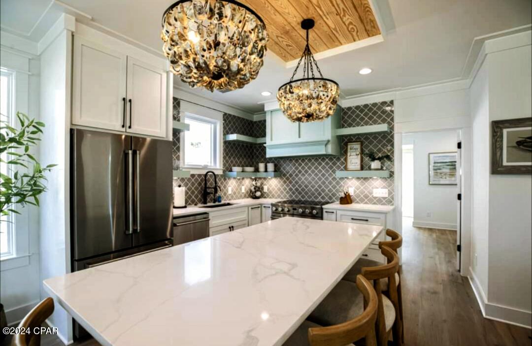 Laguna Beach Estates 1st Add - Residential