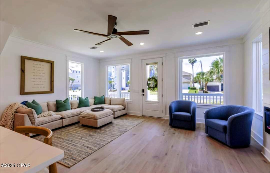 Laguna Beach Estates 1st Add - Residential