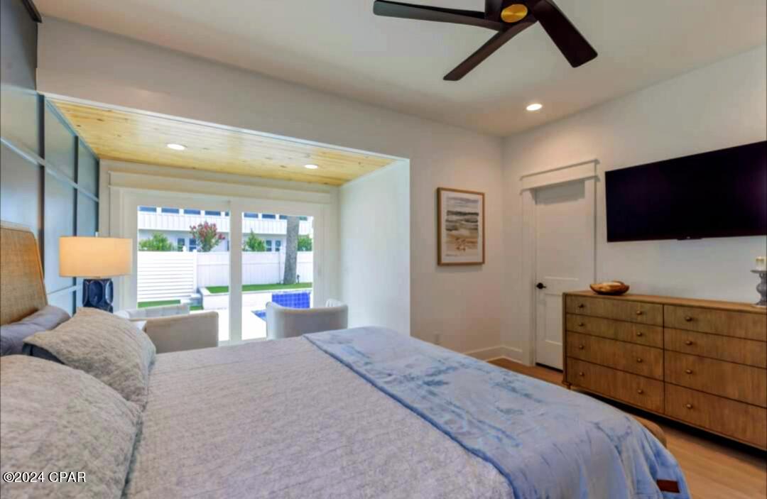 Laguna Beach Estates 1st Add - Residential