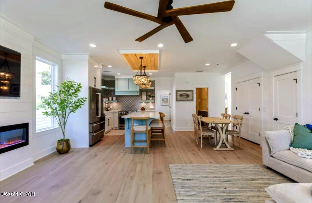 Laguna Beach Estates 1st Add - Residential