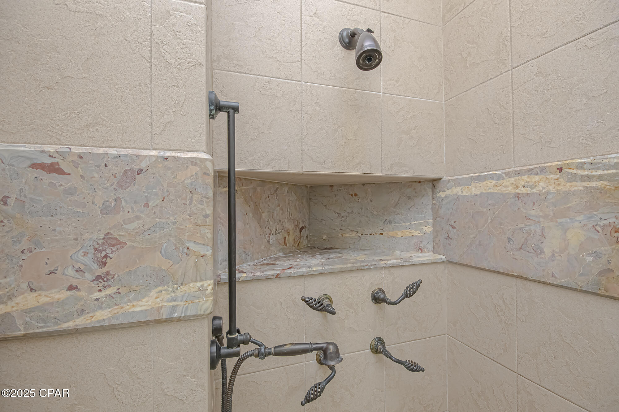 Kings Point Harbour U-I Replat - Residential