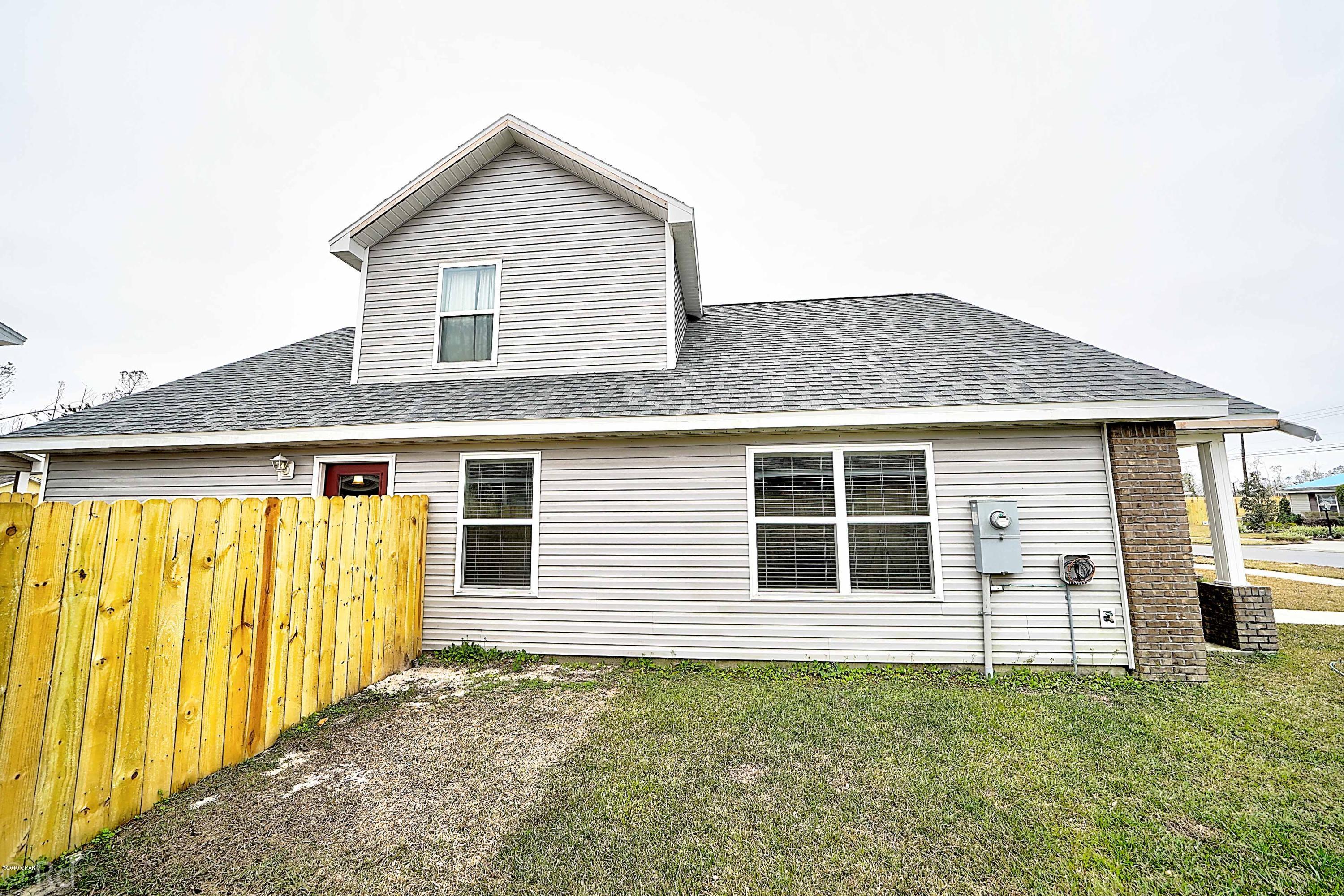 The Pines Of Lynn Haven - Residential