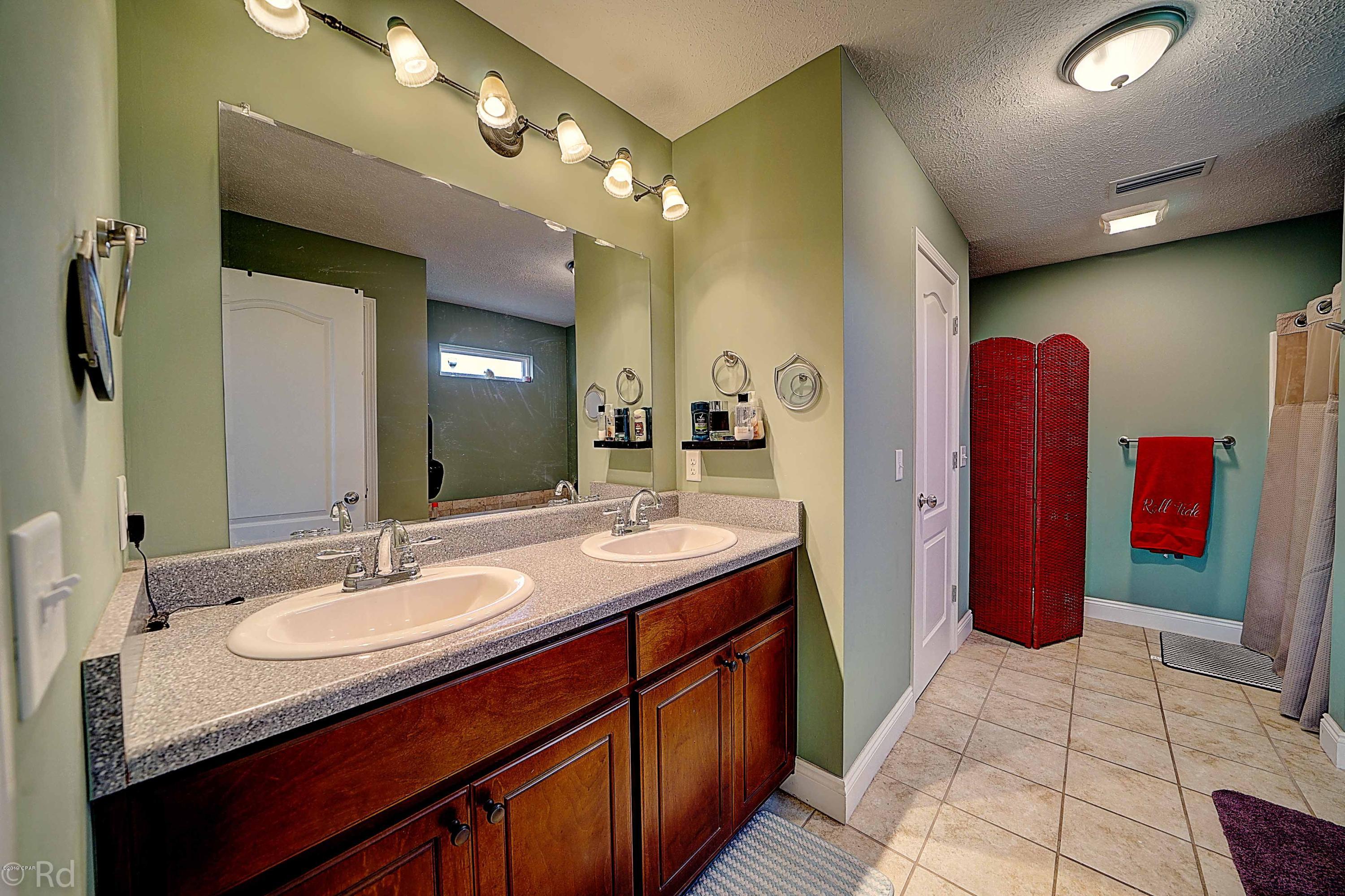 The Pines Of Lynn Haven - Residential