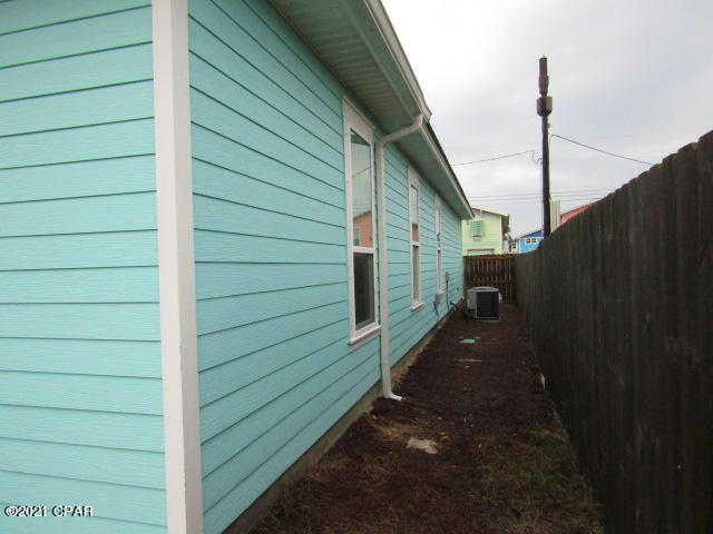 Holiday Beach Unit 15 - Residential Lease