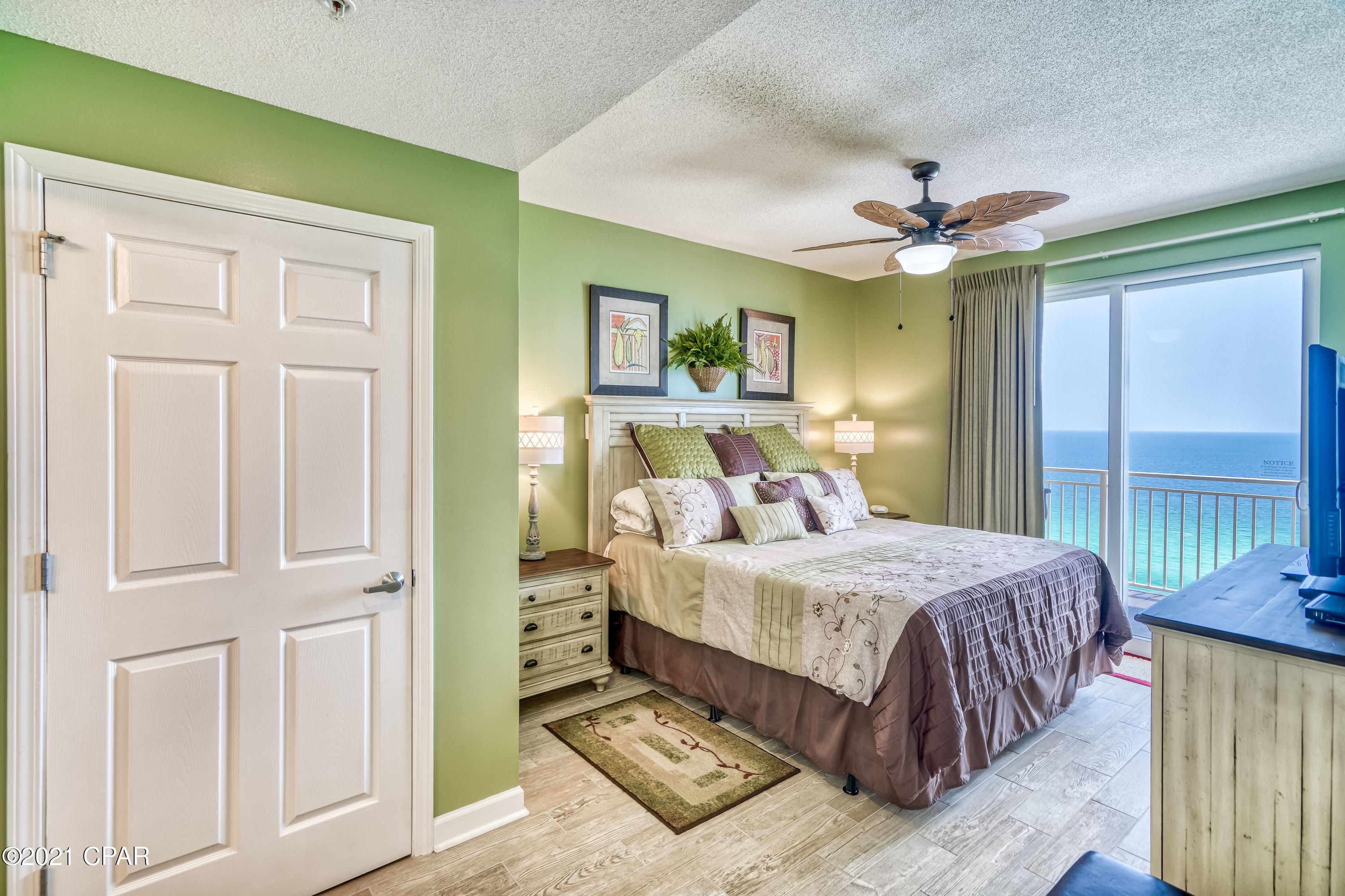 Sterling Reef - Residential