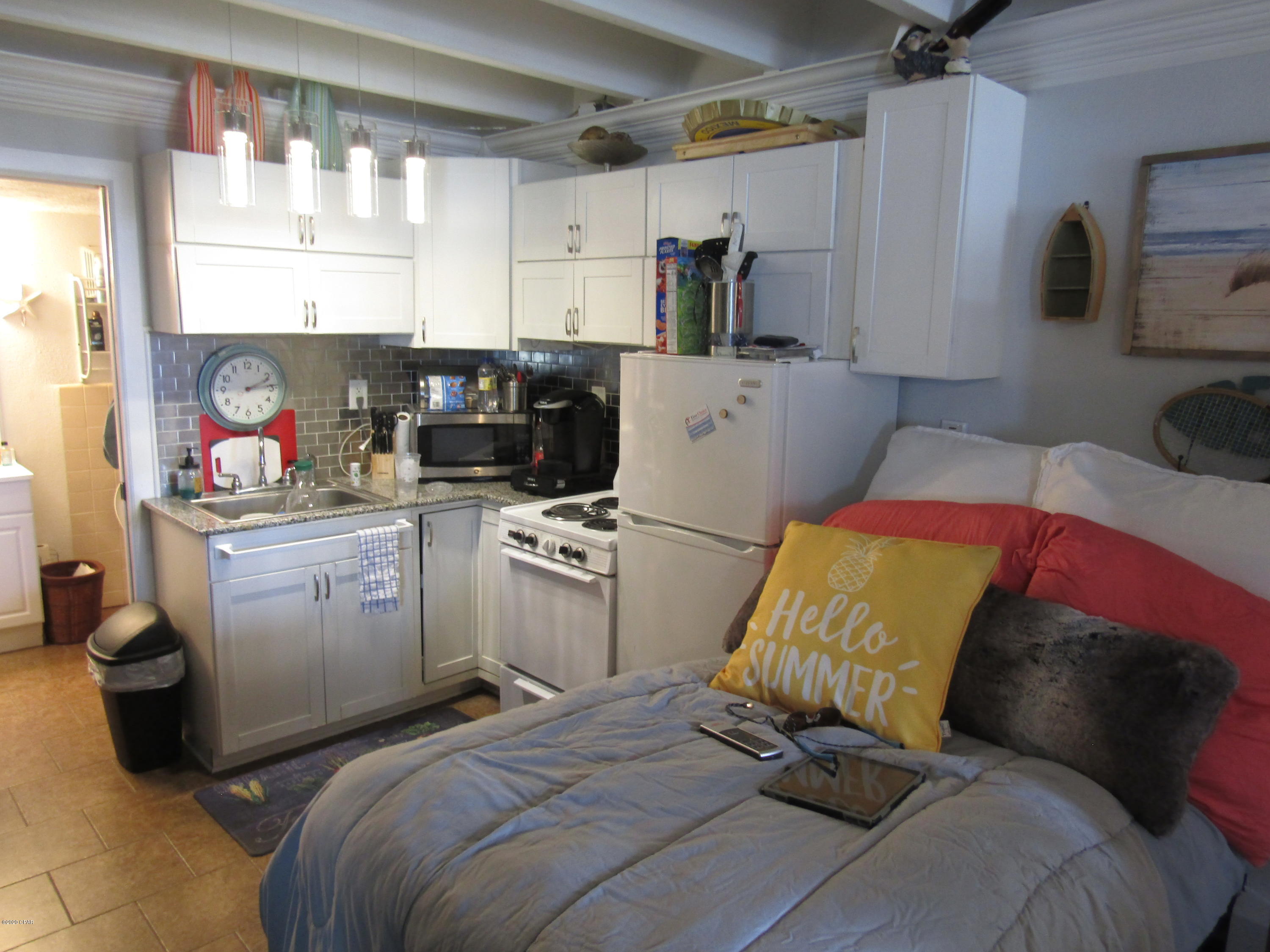 Fontainebleau Terrace - Residential