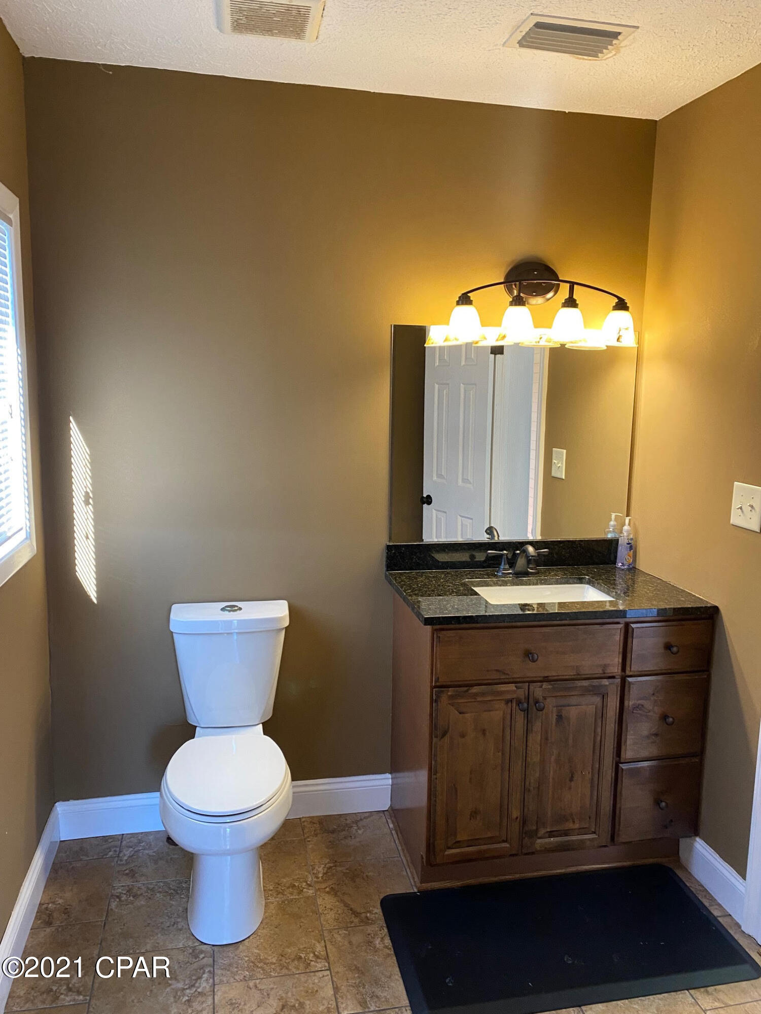 Keiths 1st Add - Commercial Lease