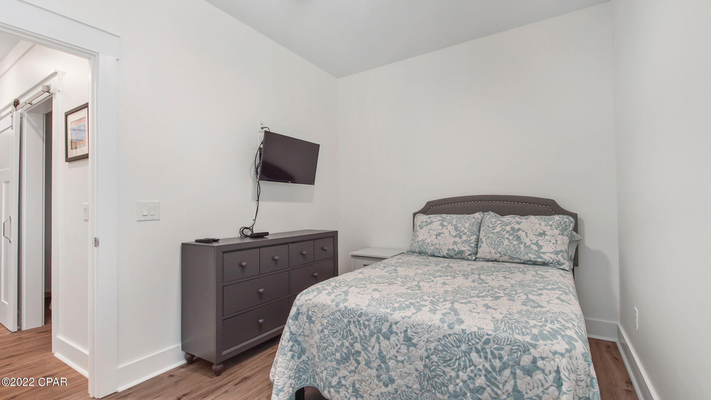 Laguna Beach Estates 5th Add - Residential