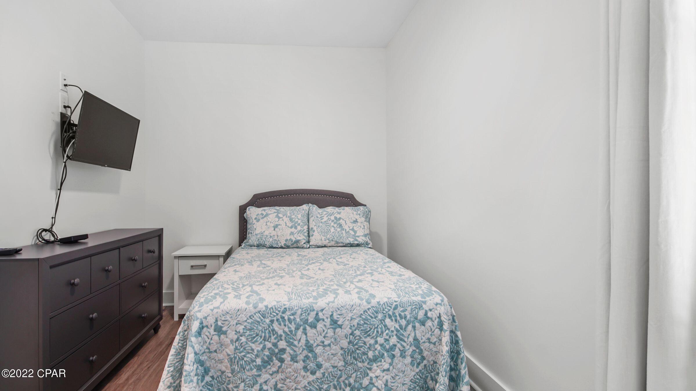 Laguna Beach Estates 5th Add - Residential