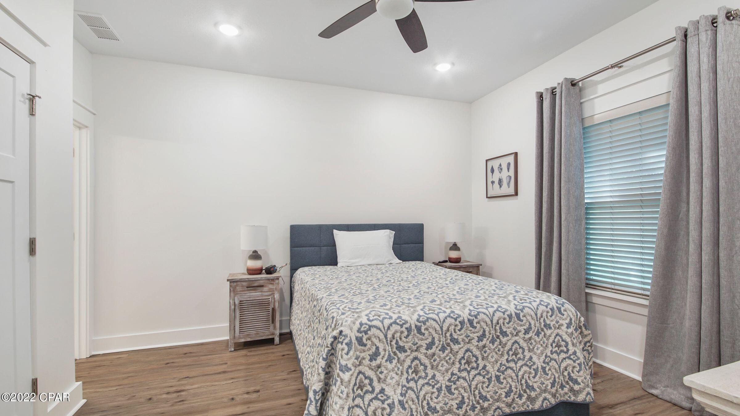 Laguna Beach Estates 5th Add - Residential