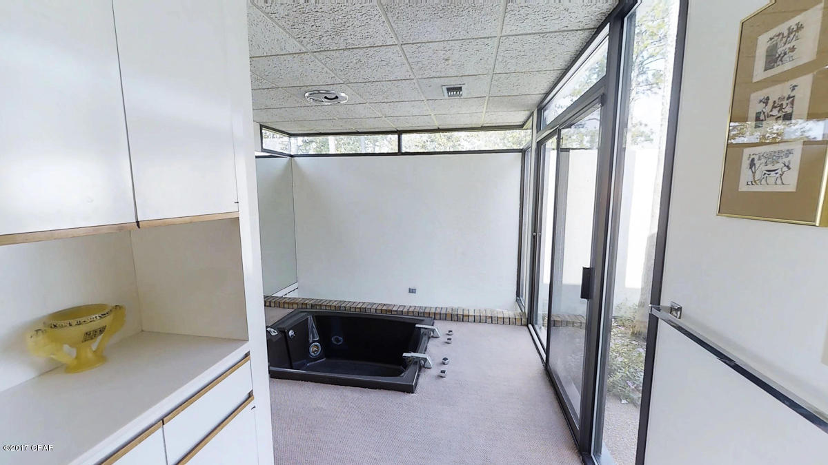 Colony Club - Residential