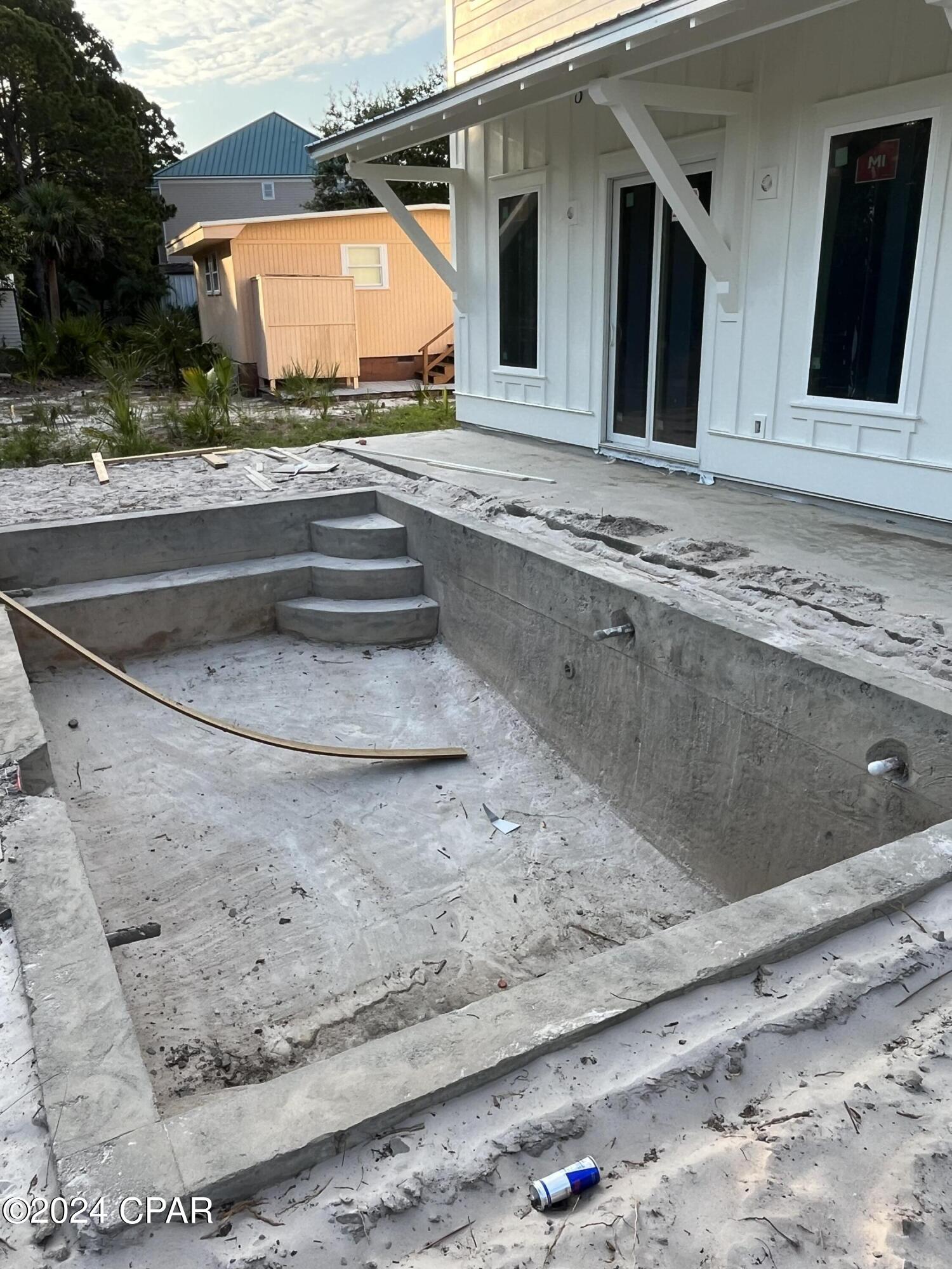 Long Beach 3rd - Residential